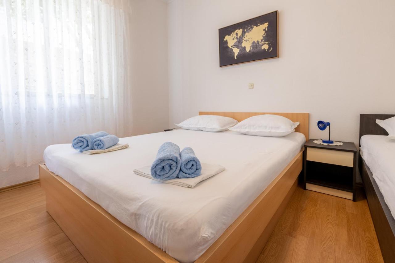 Apartment For 5 Makarska Dış mekan fotoğraf