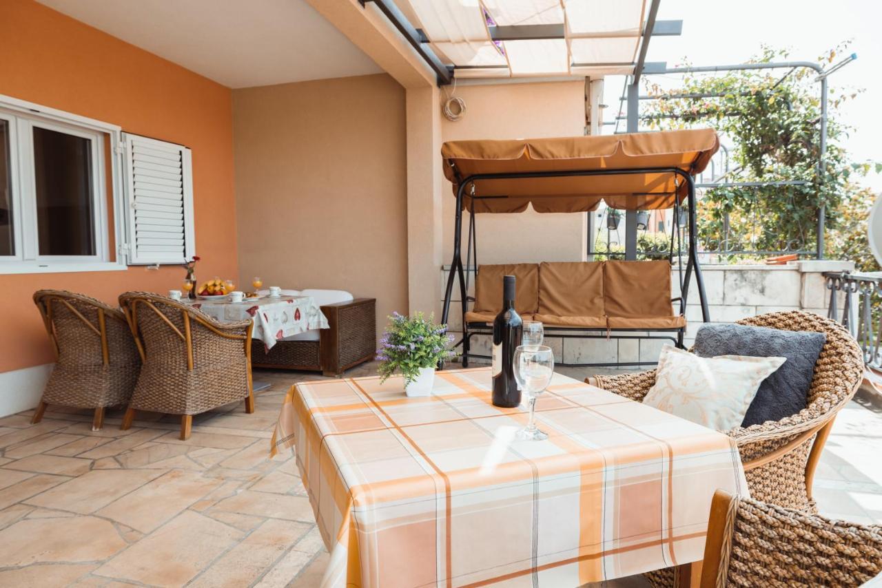 Apartment For 5 Makarska Dış mekan fotoğraf
