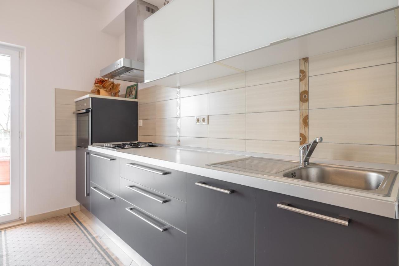 Apartment For 5 Makarska Dış mekan fotoğraf