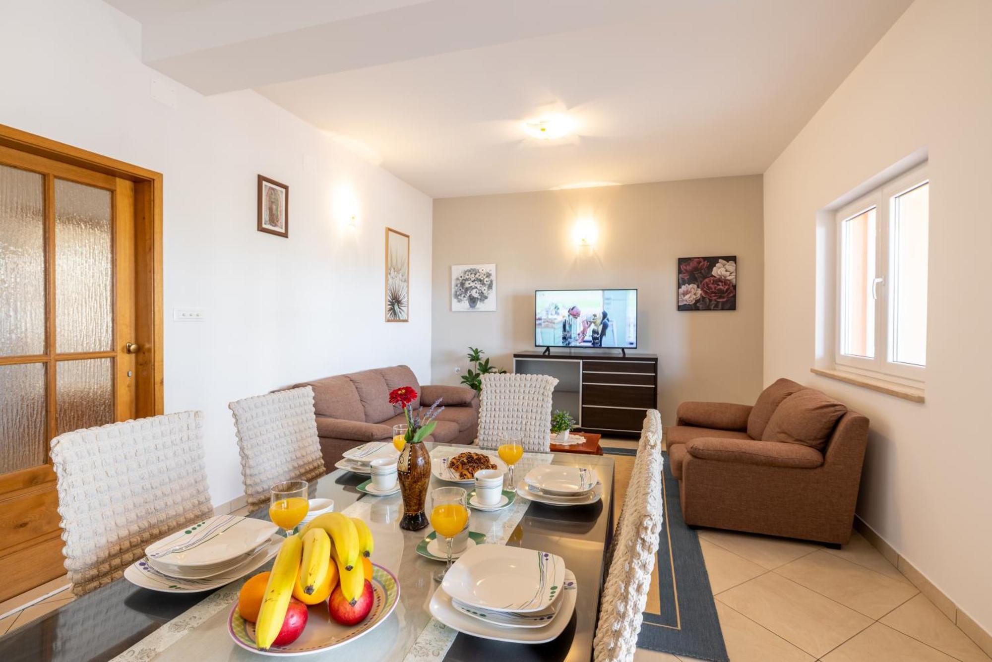 Apartment For 5 Makarska Dış mekan fotoğraf